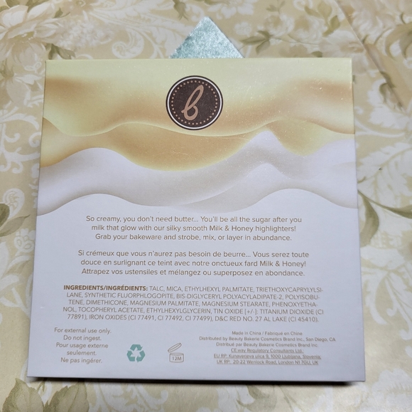 Beauty Bakerie Milk & Honey Highlighter Palette - Picture 5 of 10